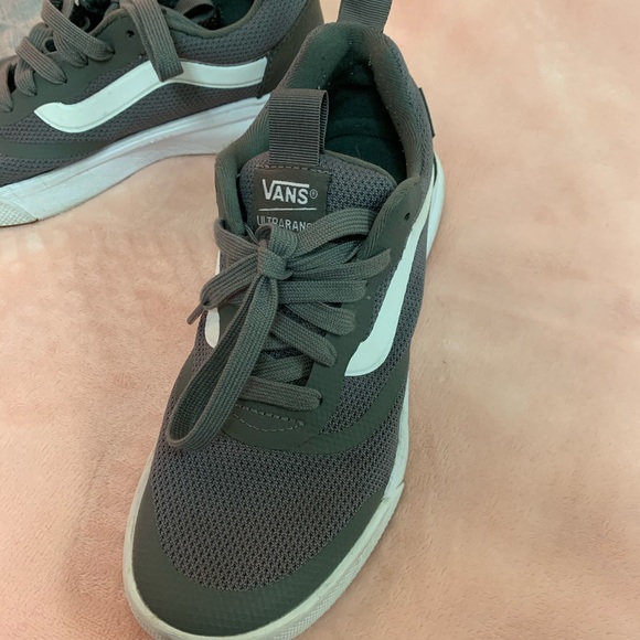 Ultrarange Vans Tennis Shoes - Picture 6 of 6